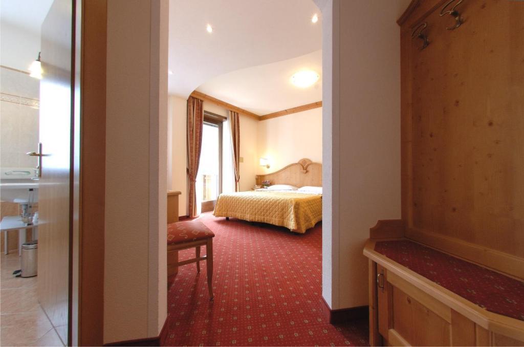 Ariston Lake View Hotel Molveno Chambre photo